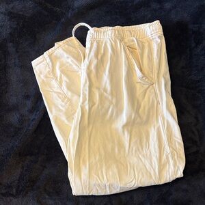 Gap Mid Rise UltraSoft Easy Horseshoe Jeans - Cream Beige